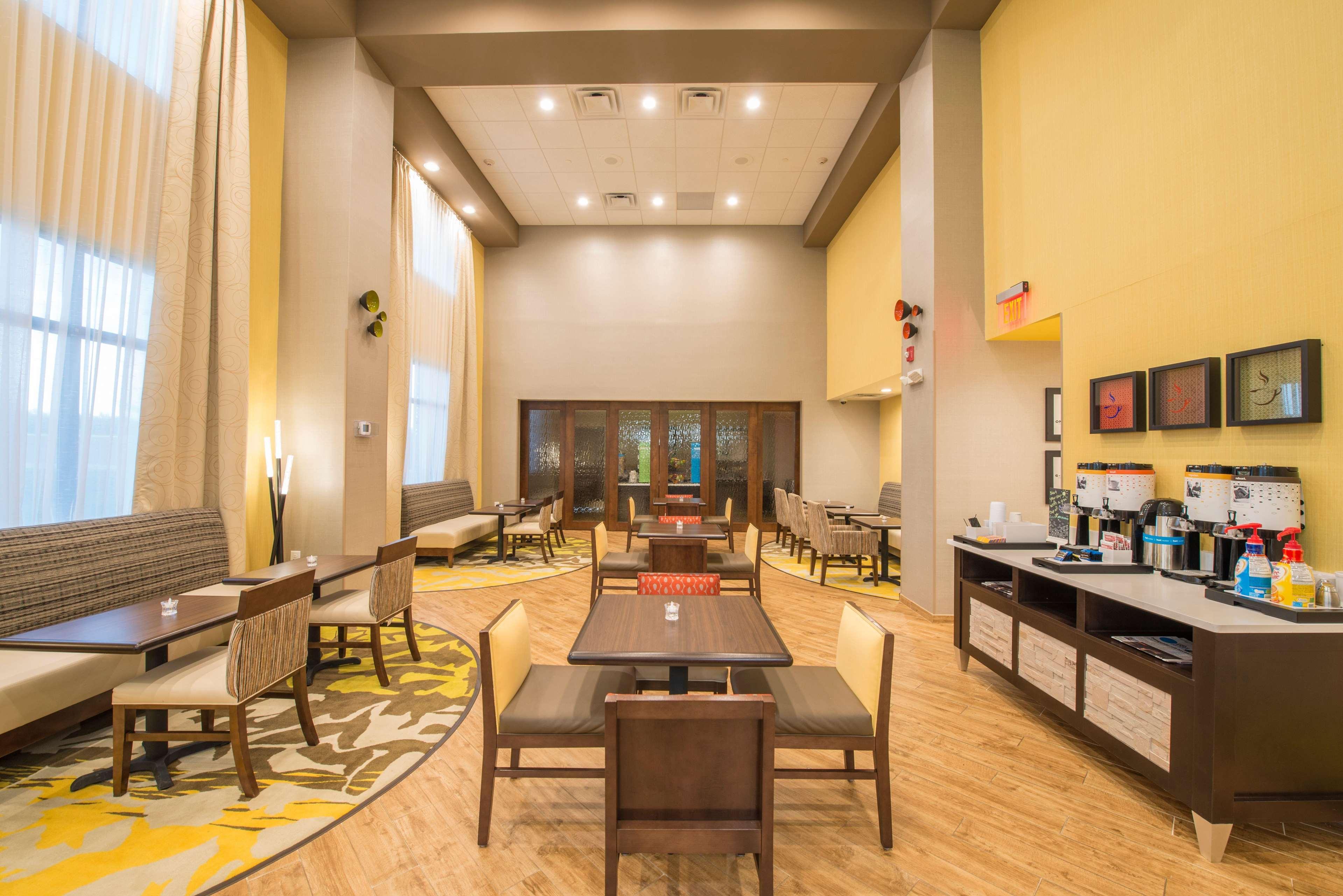 Hampton Inn Waynesboro Bagian luar foto